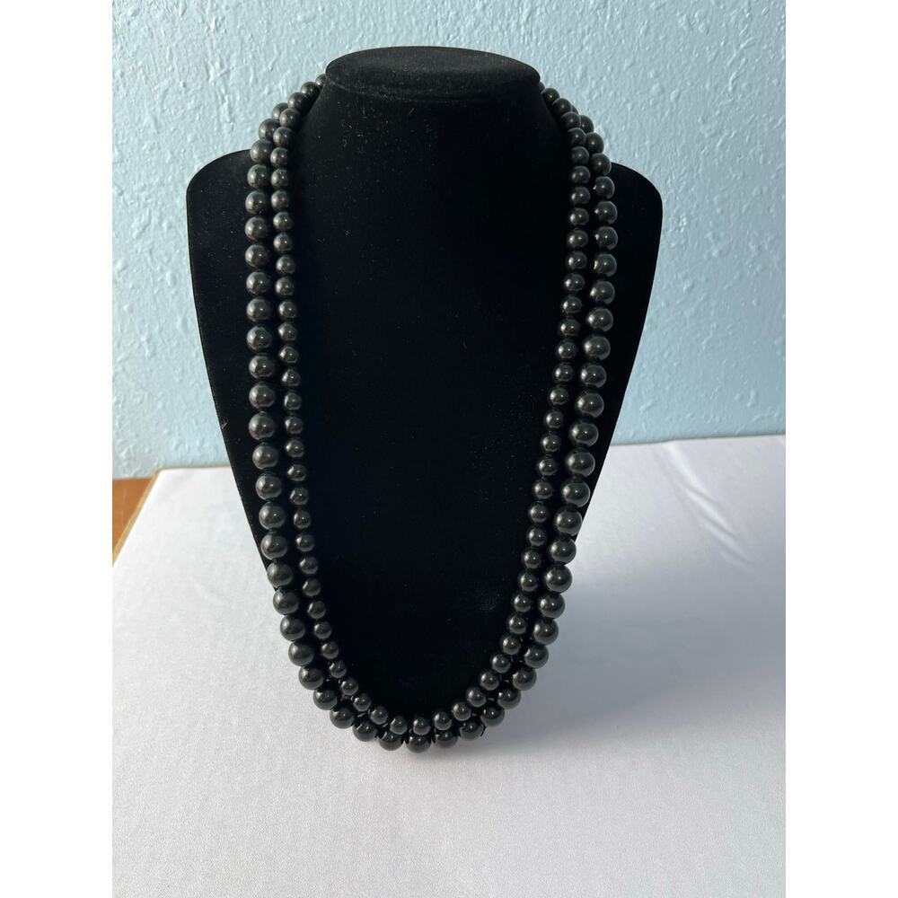 VTG Double Stranded Black Beaded Necklace MCM Graduated Beads Gold Tone Clasp